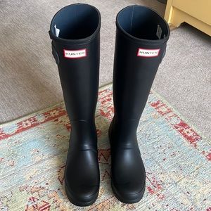 Hunter Rain Boots. Size 9. Black